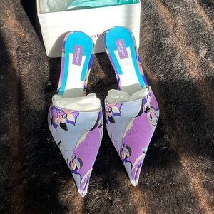 NIB PUCCI satin SHOES EU 39, US 8.5-9 absolutely gorgeous heels, rare and unique